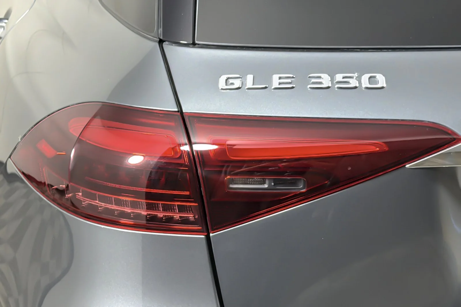 Used 2024 GRAY Mercedes-Benz GLE 350 4MATIC® SUV image 27