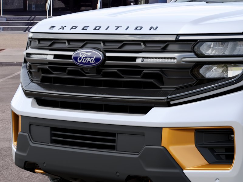 New 2027 Star White Metallic Tri-Coat Ford Tremor® image 17