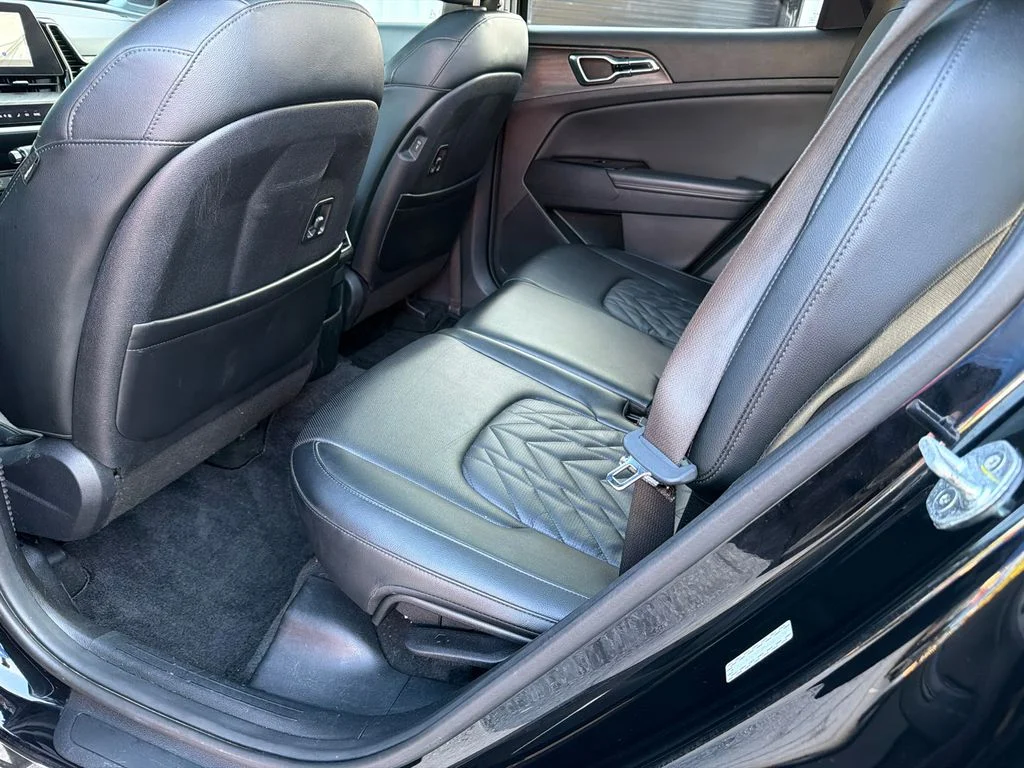 Used 2023 Black Kia X-Pro Prestige image 21