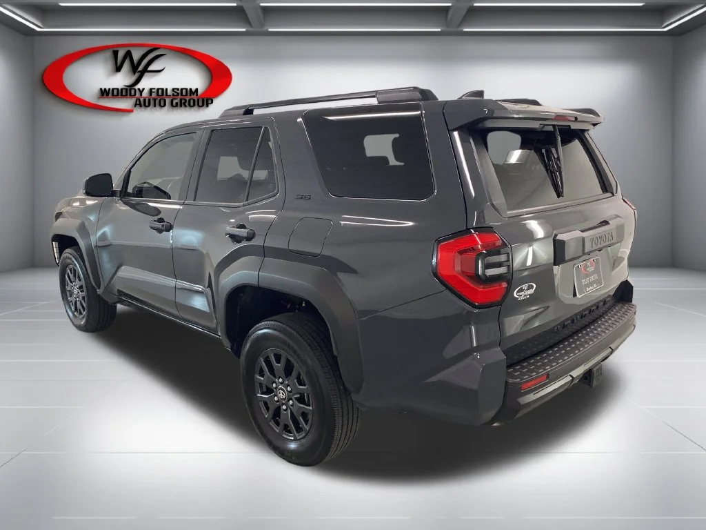 Used 2026  Toyota SR5 image 10