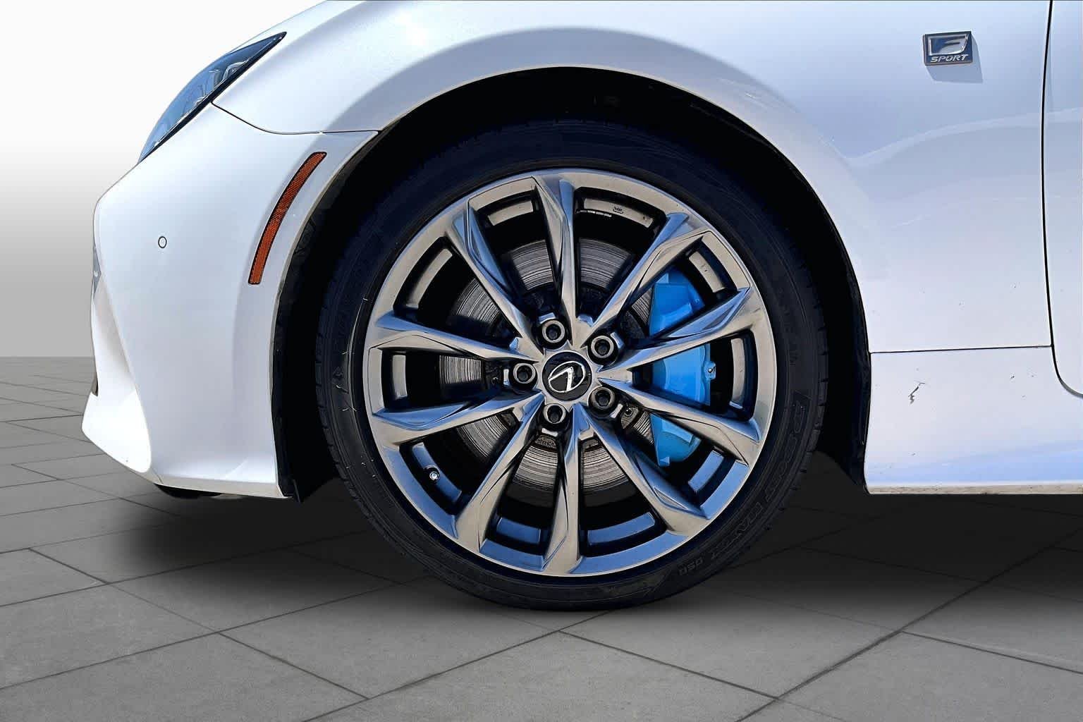Used 2019 Ultra White Lexus F SPORT image 10