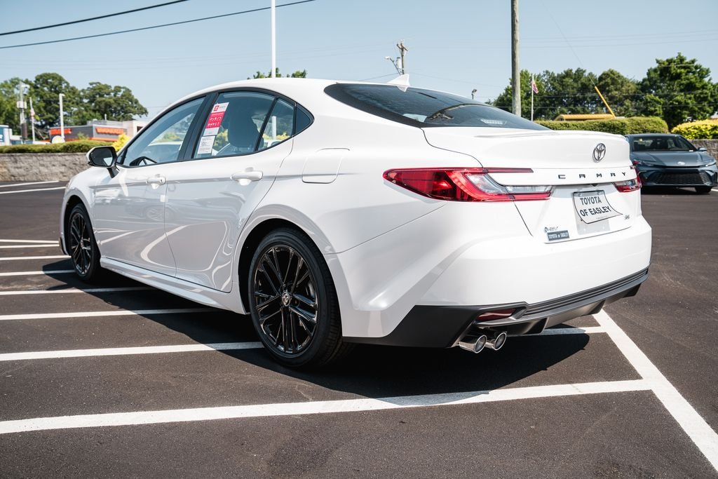 New 2026 Ice Cap Toyota SE image 4