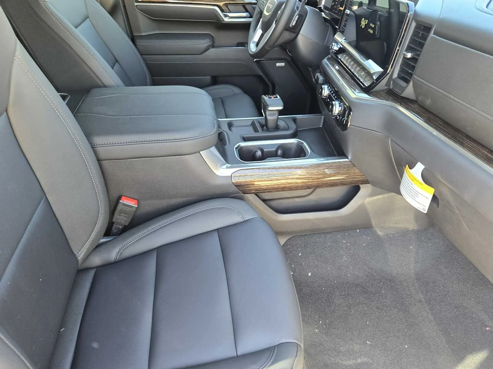 New 2026 Onyx Black GMC Elevation image 9