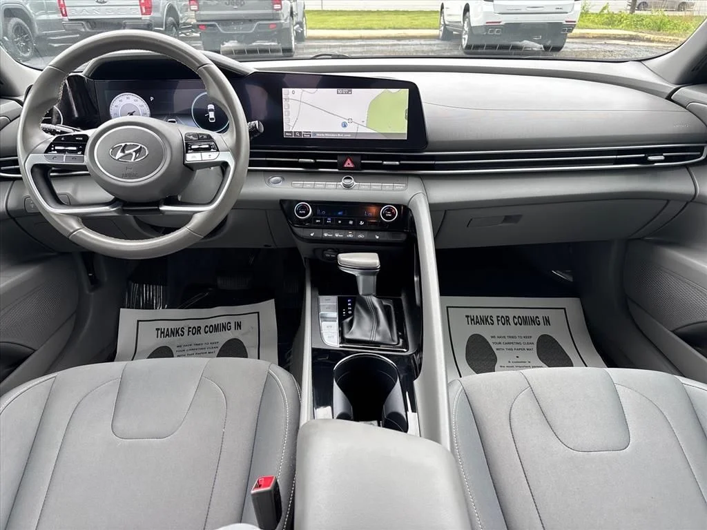 Used 2023 Gray Hyundai SEL image 18