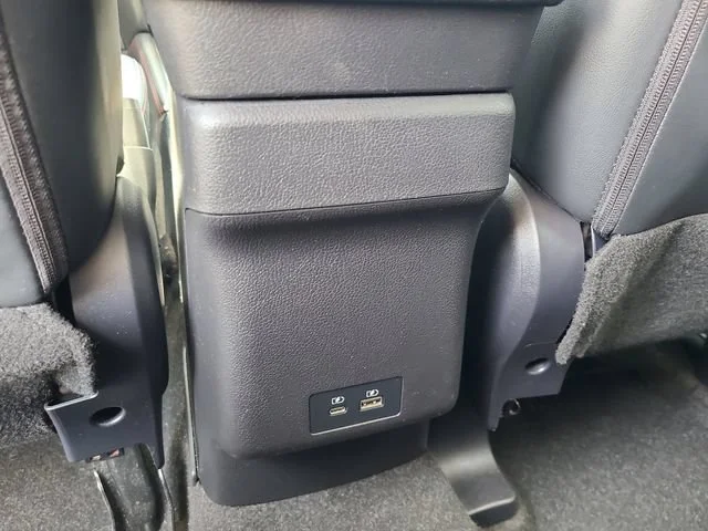 Used 2024 Silver Mitsubishi S image 9