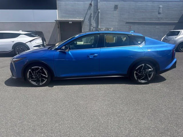 Used 2025 Blue Kia GT-Line image 2