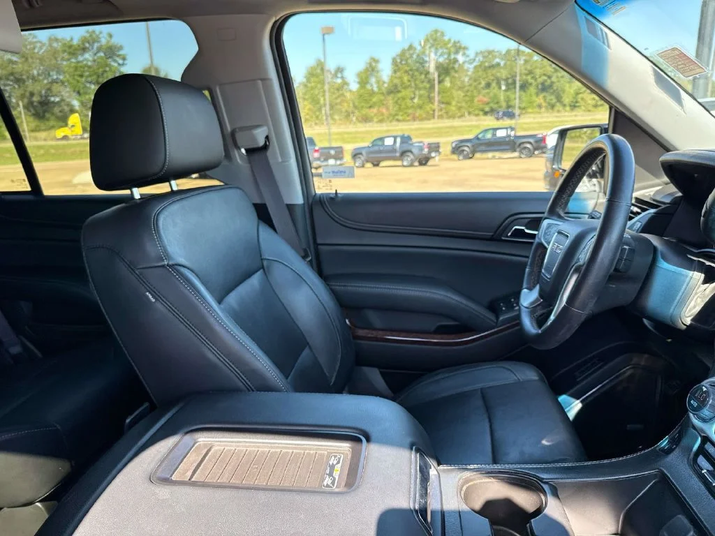Used 2017 Black GMC SLT image 16