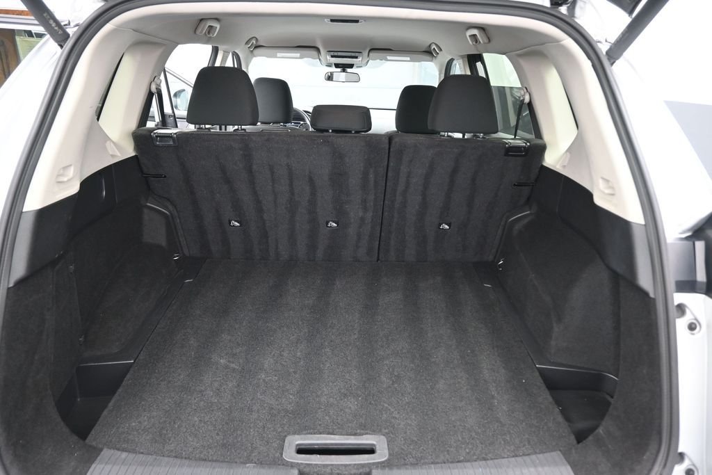 Used 2024 Silver Nissan SV image 12