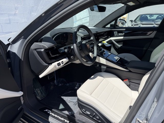 2026 Porsche Panamera Base