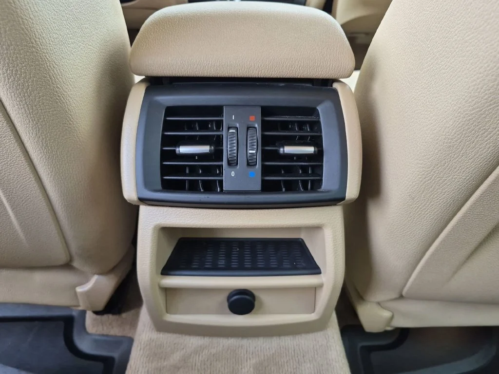 Used 2016 Black BMW sDrive28i image 37