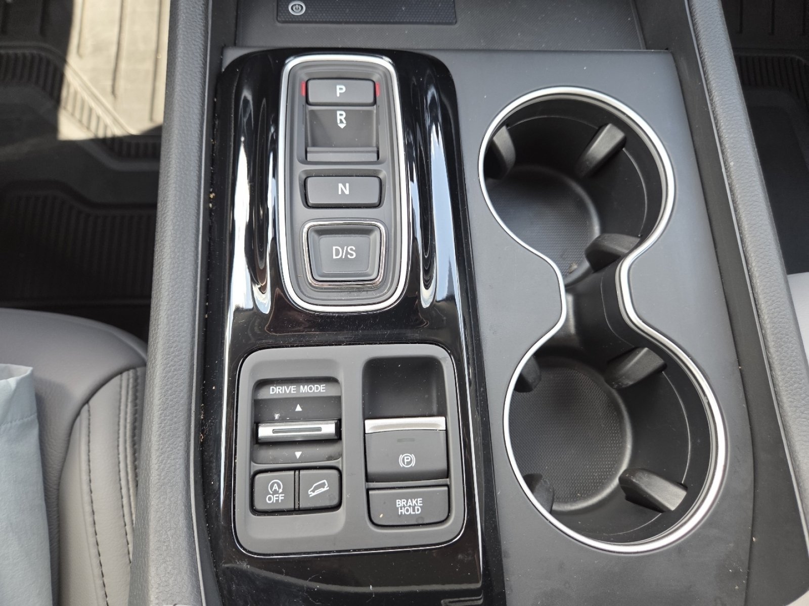 2025 Honda Pilot Touring - Photo 34
