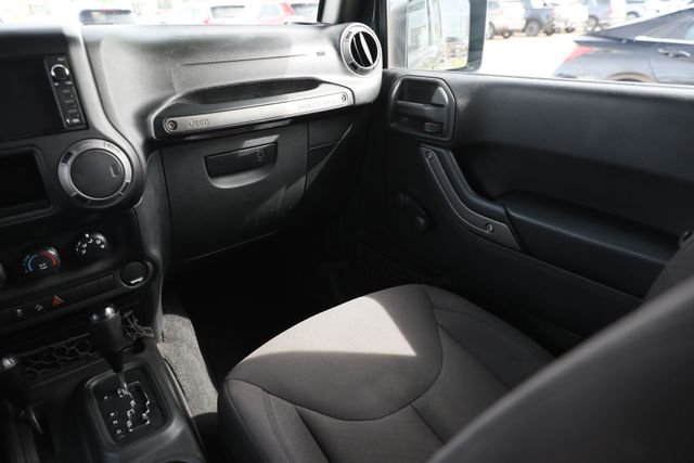 Used 2017 Gray Jeep Unlimited Sport image 20