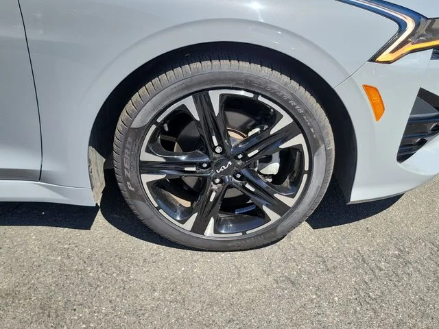 Used 2024 Gray Kia GT-Line image 6