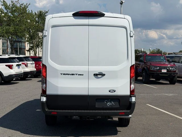 New 2026 Oxford White Ford Base image 6