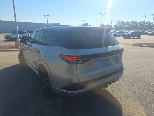 Used 2024 Silver Lexus 500h F SPORT Premium image 3