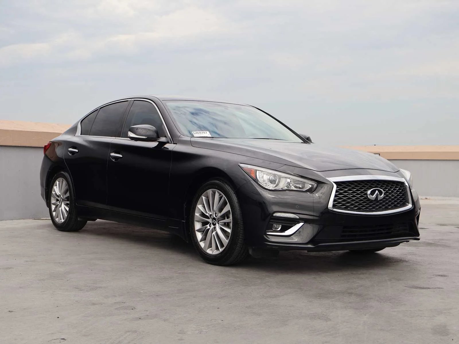 Certified Used 2023 Midnight Black INFINITI LUXE image 4
