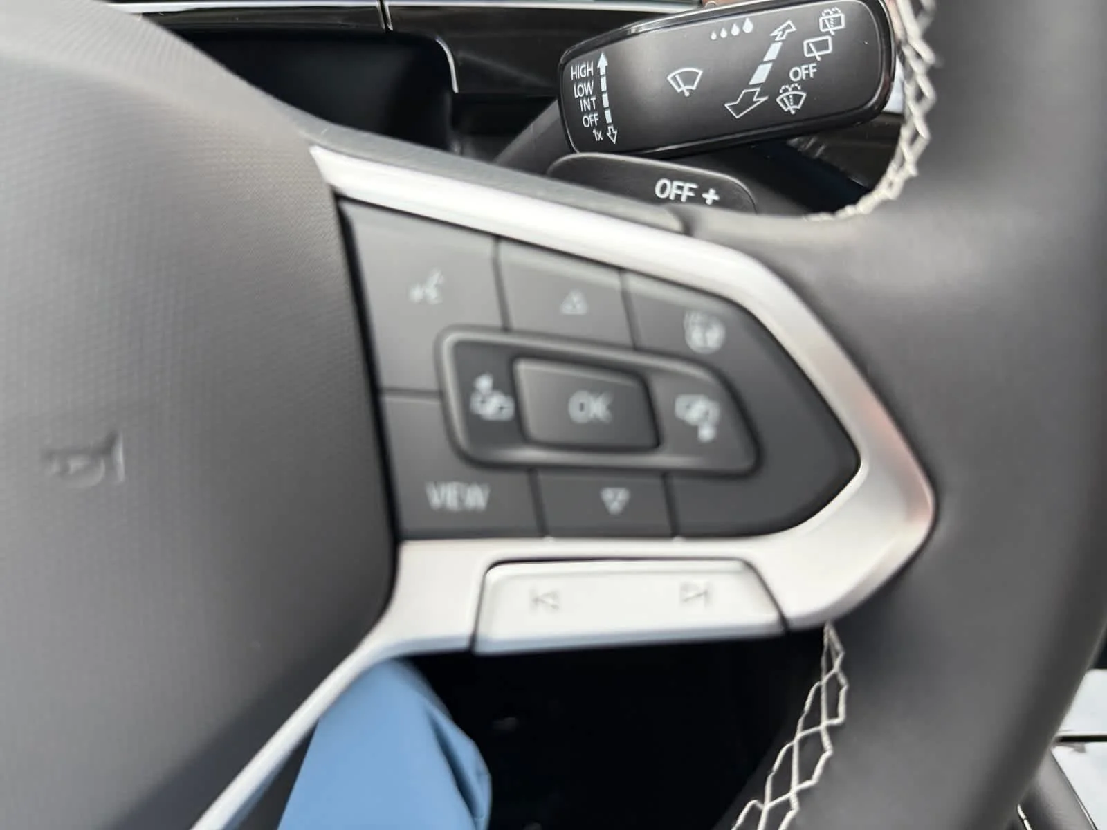 New 2026 Pure Gray Volkswagen 2.0T SE w/Technology image 18