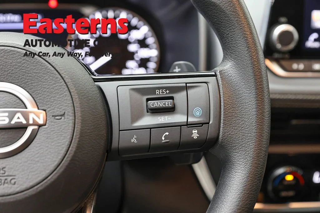 Used 2023 White Nissan SV image 15