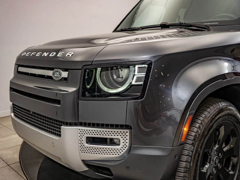 Used 2024 Gray Land Rover S image 3