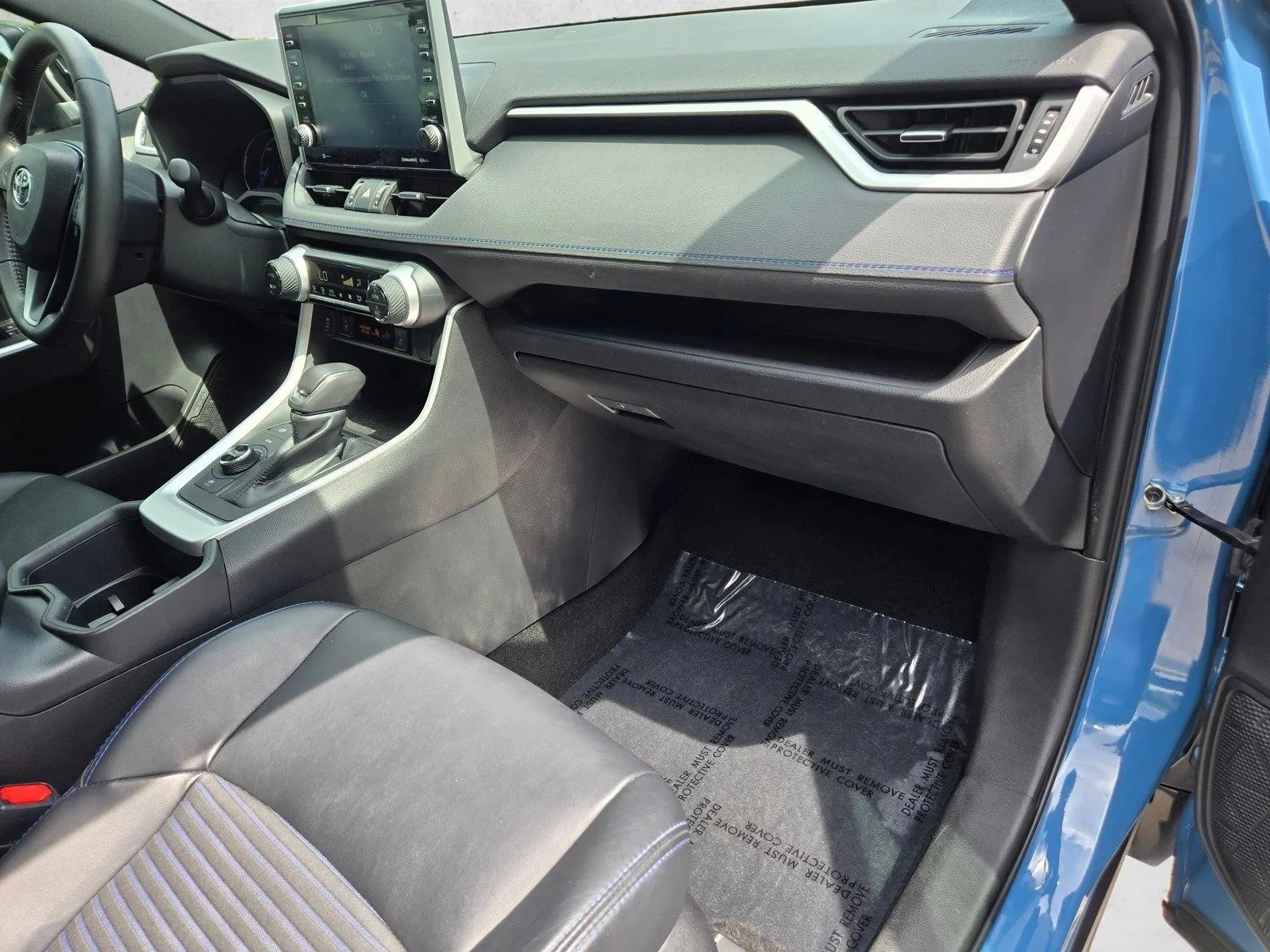 Used 2022 Cavalry Blue/Midnight Black Metallic Toyota Hybrid XSE image 20