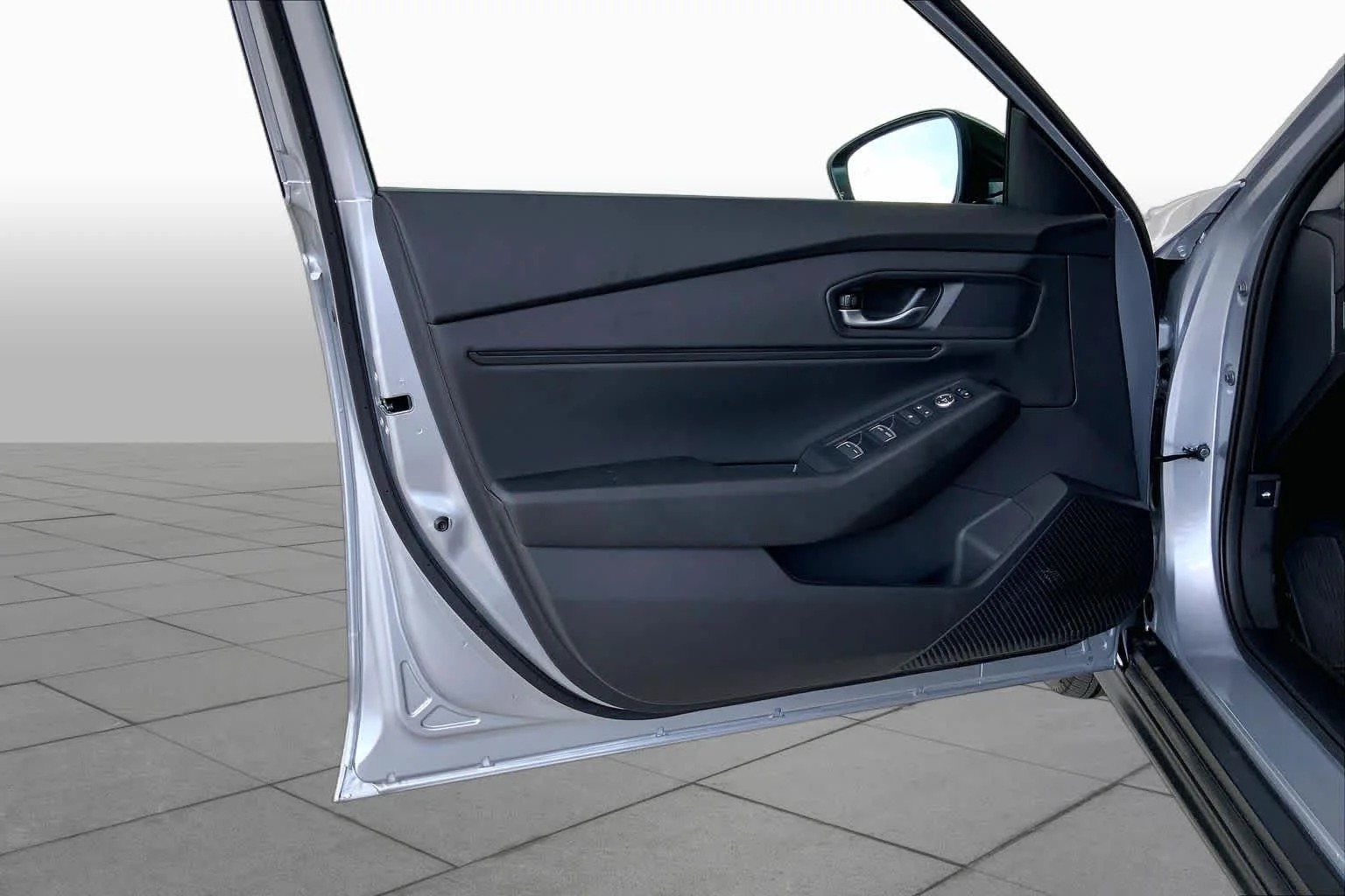 Used 2026 Solar Silver Metallic Honda SE image 22
