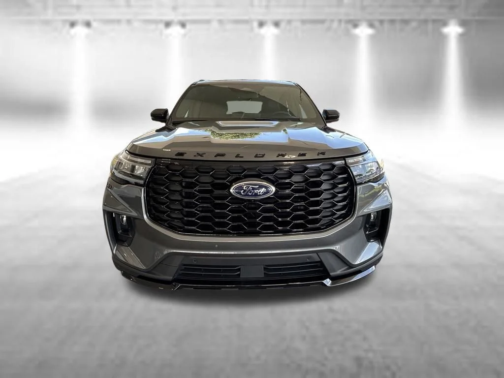 Certified Used 2026 Gray Metallic Ford ST-Line image 10