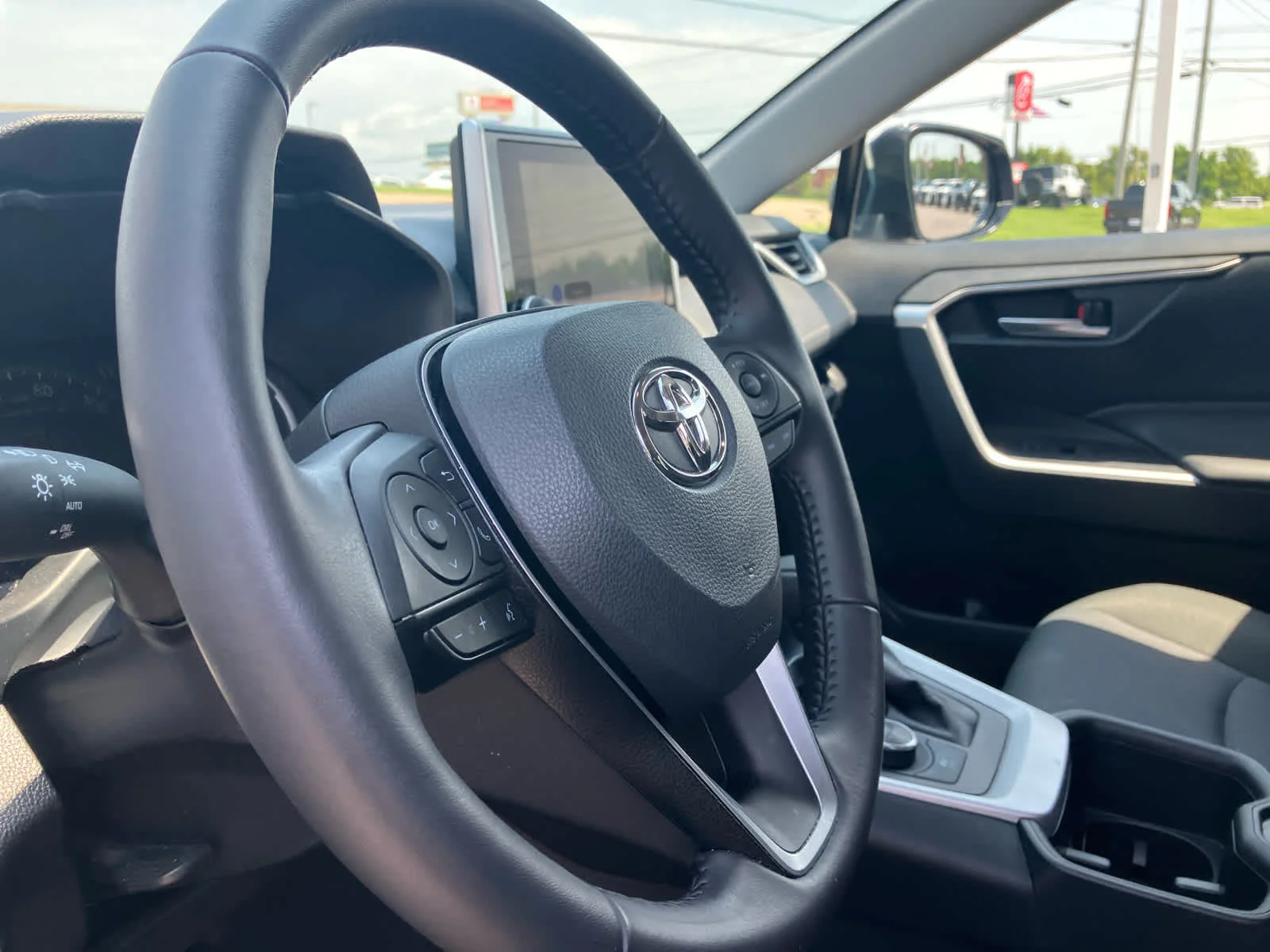 Certified Used 2025 Blueprint Toyota Hybrid XLE image 11