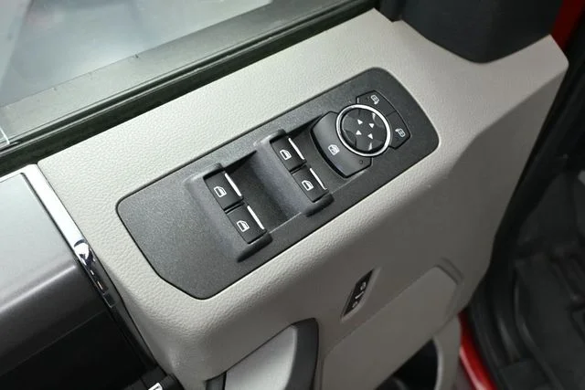 Used 2019 Red Ford XLT image 19