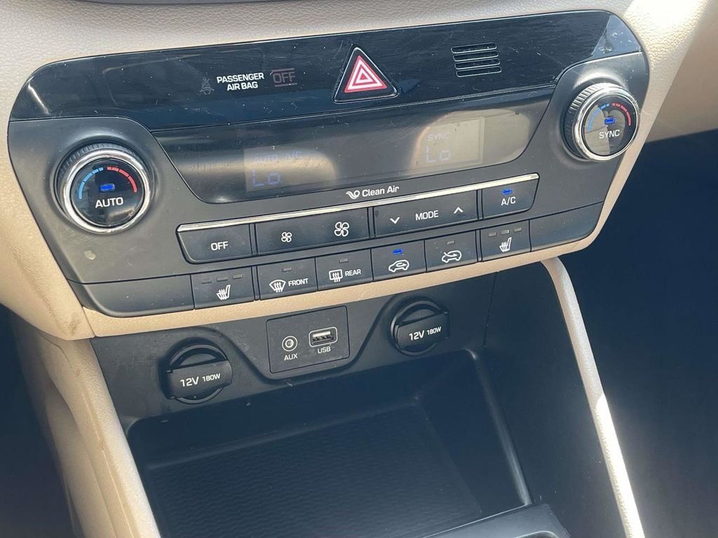 Used 2018 White Hyundai Value image 32