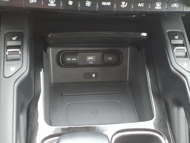 Used 2022  Kia SX image 32