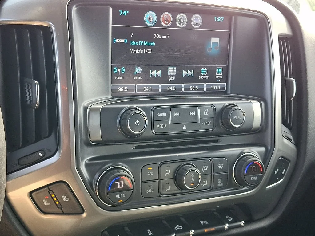 Used 2018 BLACK Chevrolet LT image 24
