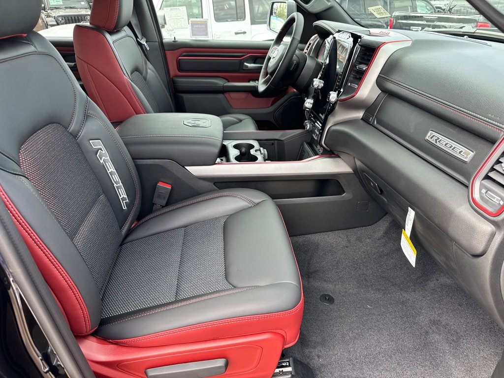 New 2027 Diamond Black Crystal Pearl-Coat Exterior Paint RAM Rebel image 14