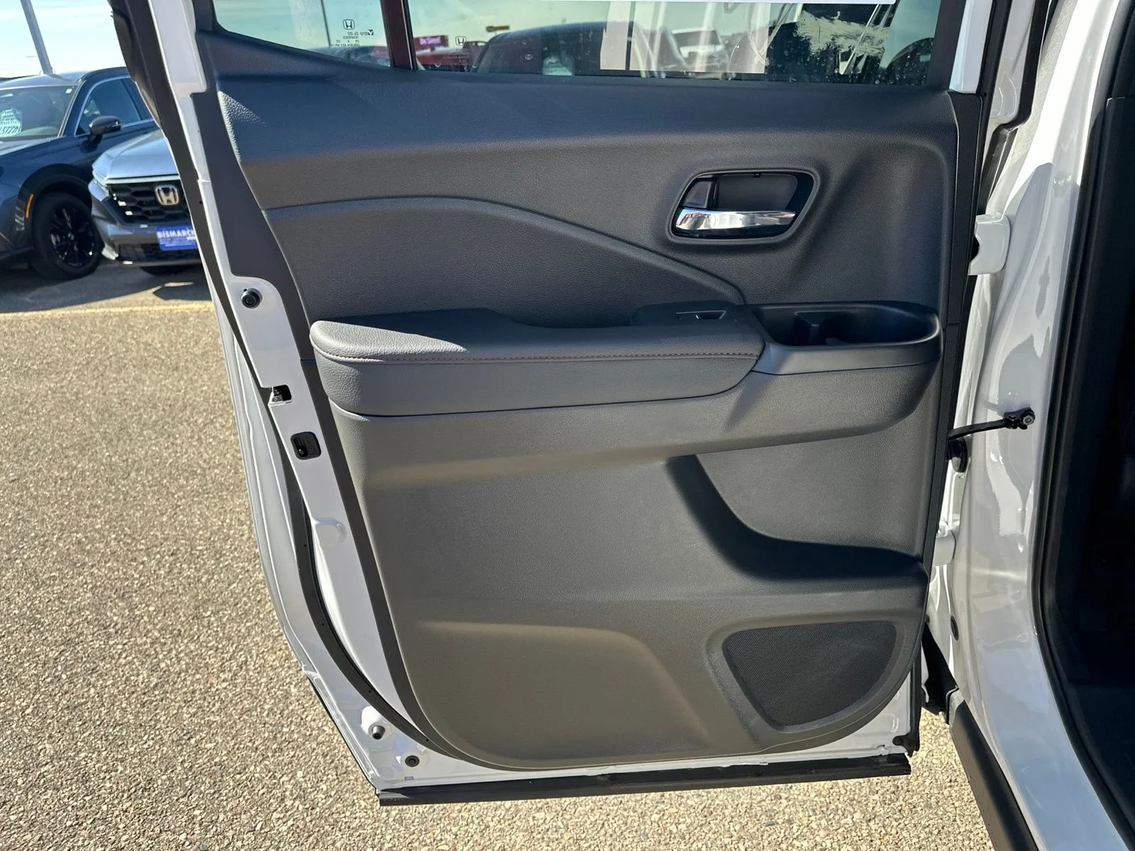 New 2026 Platinum White Pearl Honda Black Edition image 25