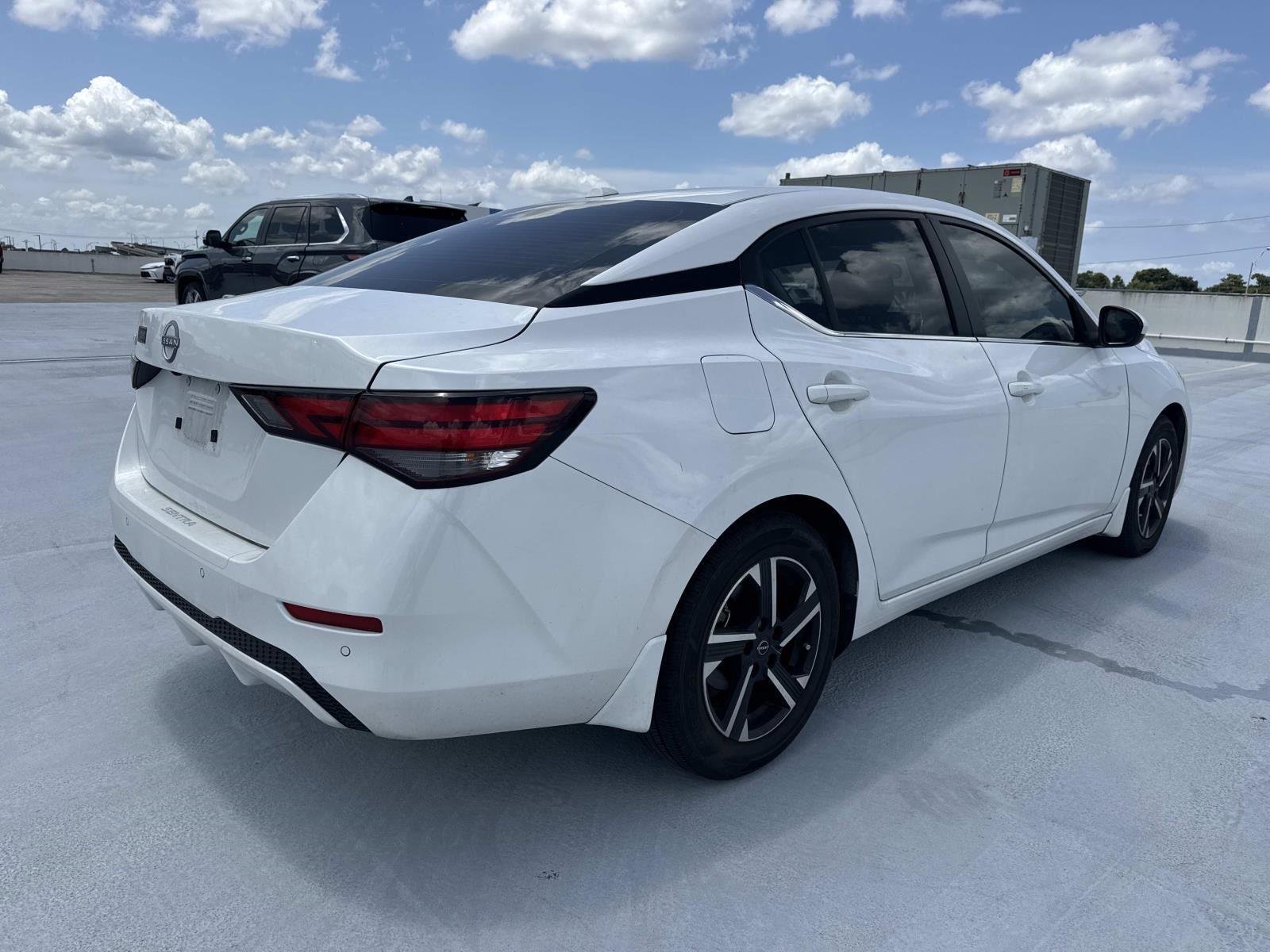 Used 2025 Aspen White Tricoat Nissan SV image 6