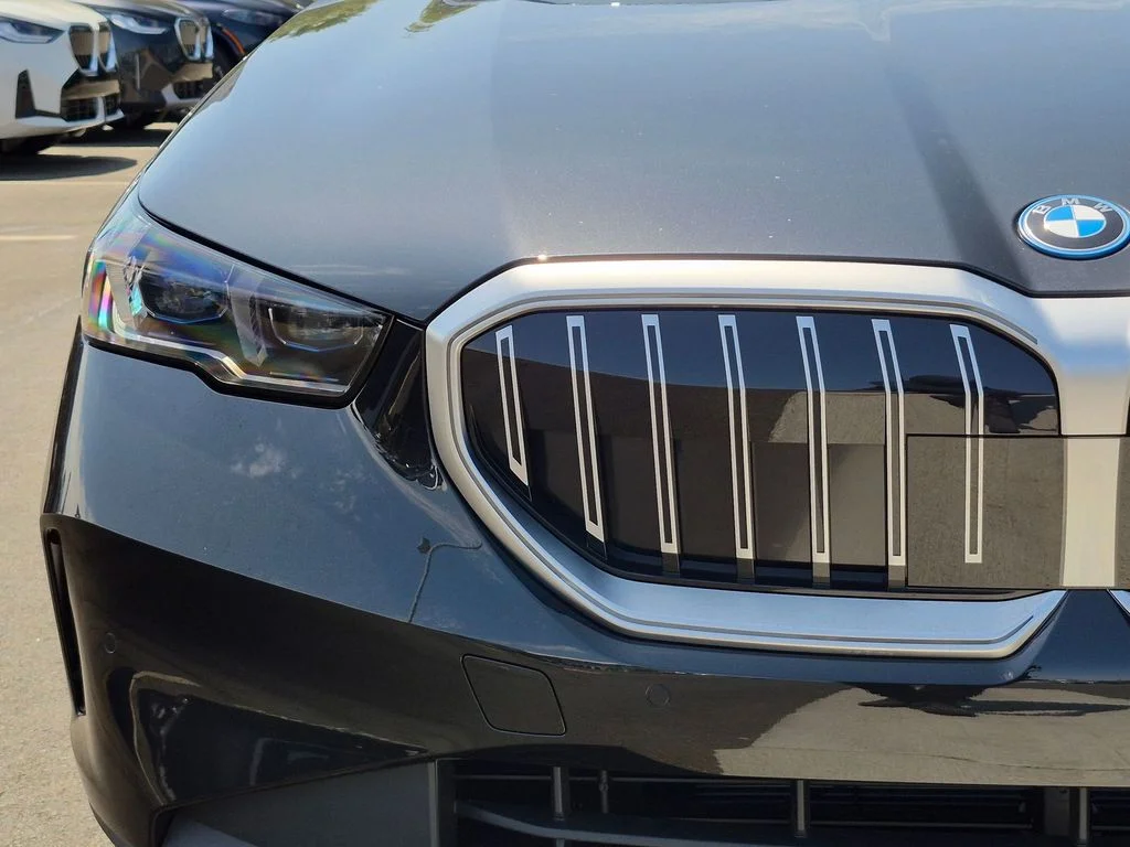 New 2027 Black BMW eDrive40 image 20