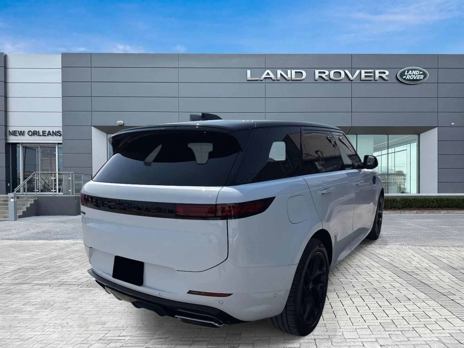 New  White Land Rover Dynamic SE image 5