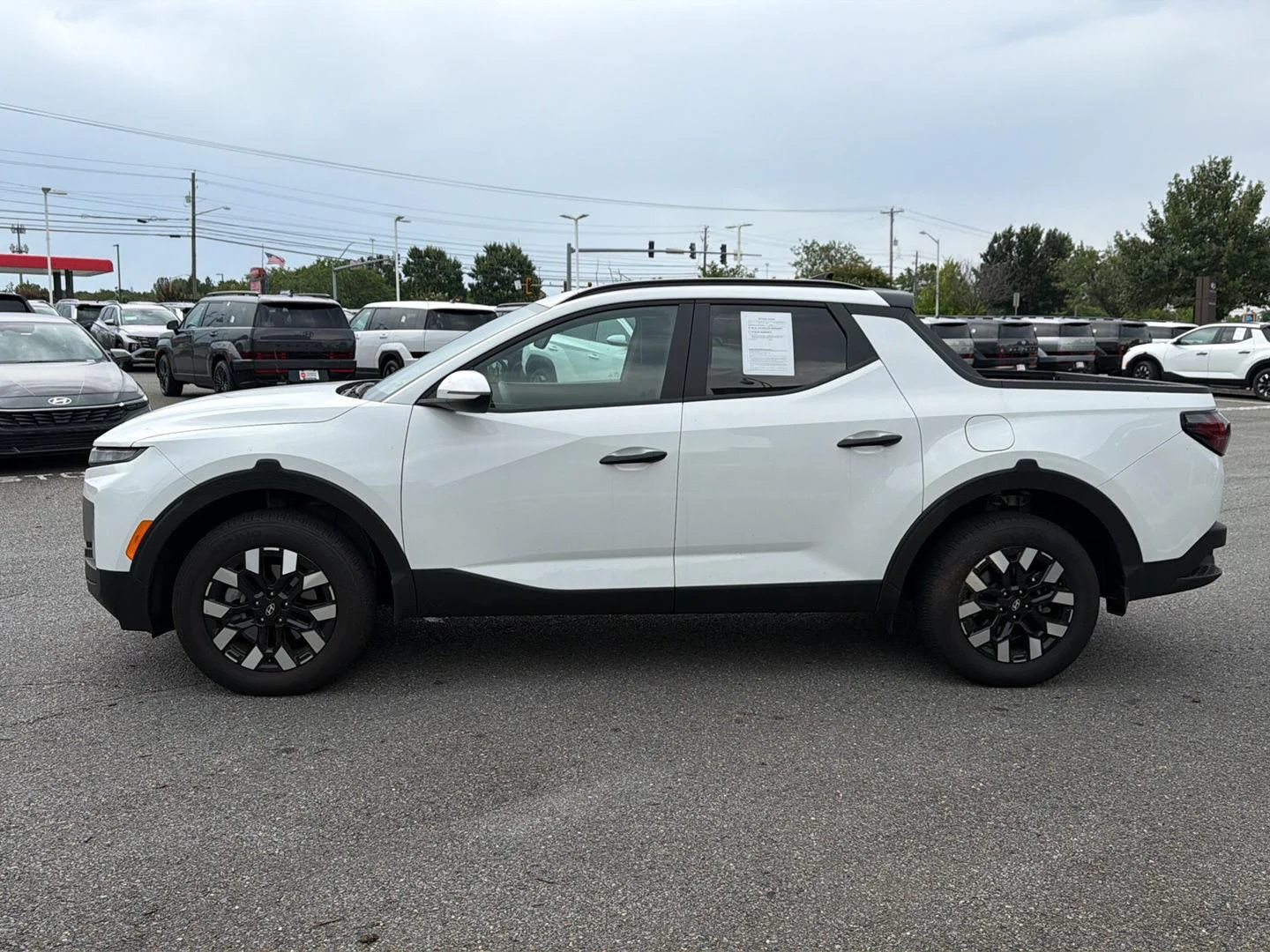 Used 2026 Atlas White Hyundai SEL image 5