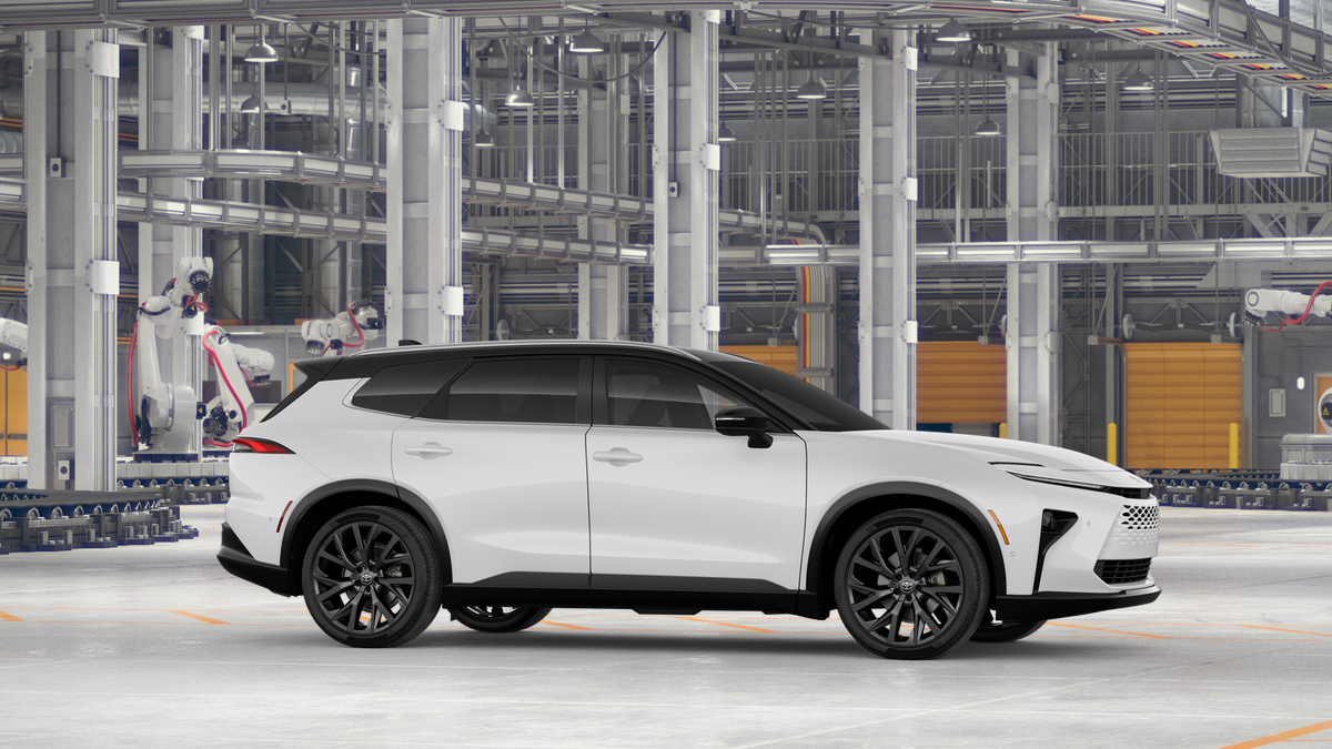 New 2026 Oxygen White with Black roof Toyota Limited image 14