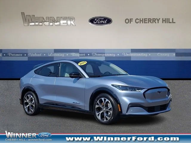 2022 Ford Mustang Mach-E