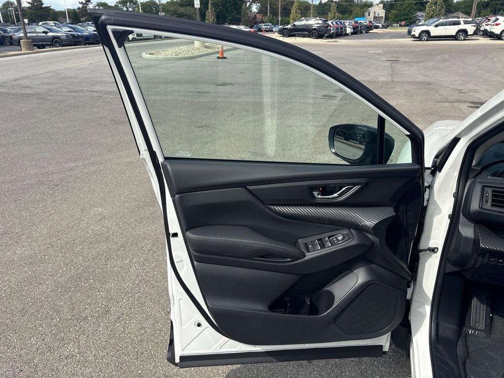 New 2027 CRYSTAL WHITE PEARL Subaru Premium 7-Passenger image 16