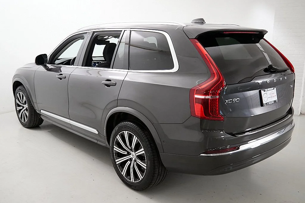 Certified Used 2024 Platinum Grey Volvo Plus image 7
