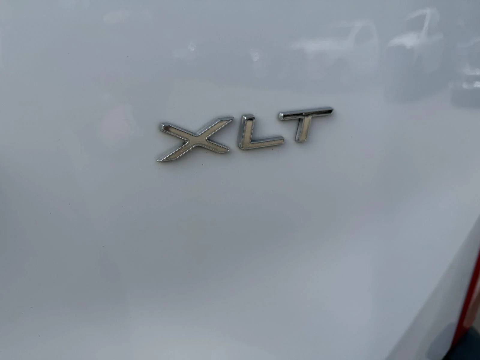 Used 2023 Oxford White Ford 350 XLT image 18