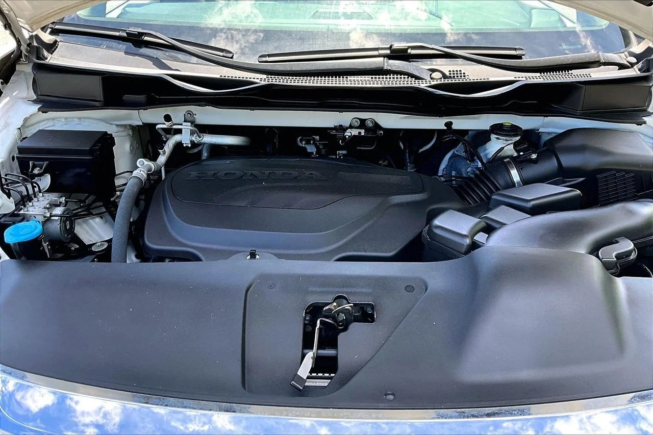 Used 2023  Honda EX-L image 38