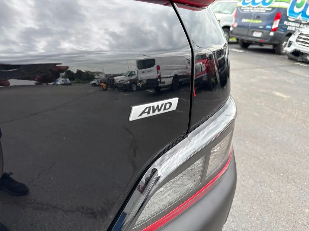 Used 2023 Abyss Black Pearl Hyundai SE image 39
