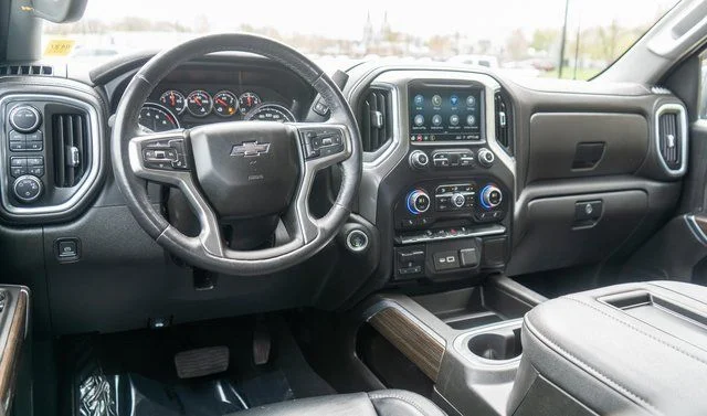 Used 2021 Blue Chevrolet LT Trail Boss image 12