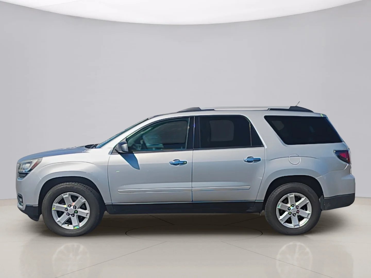 Used 2015 Silver Gmc SLE image 2