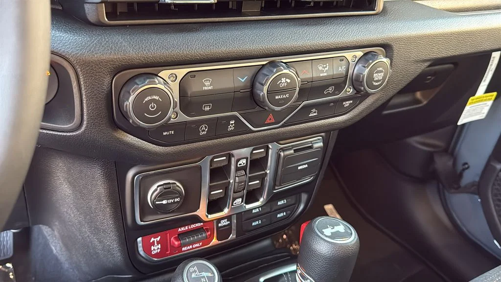2026 Jeep Wrangler 4-Door Willys - Photo 28