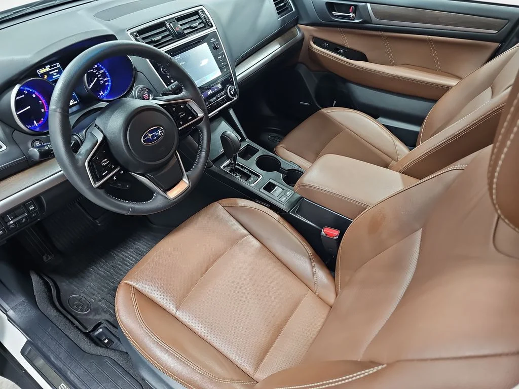 Used 2019 White Subaru 2.5i image 18