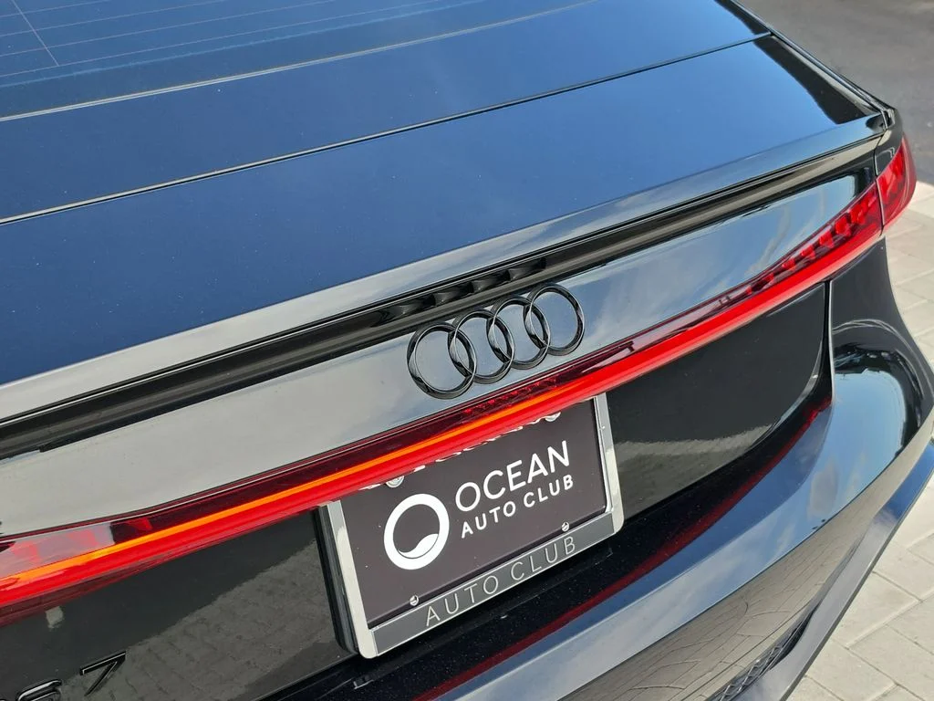 Used 2025 Black Audi 4.0T image 6