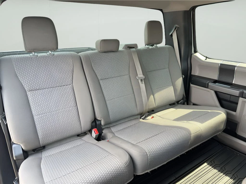 Used 2019 Oxford White Ford XLT image 17
